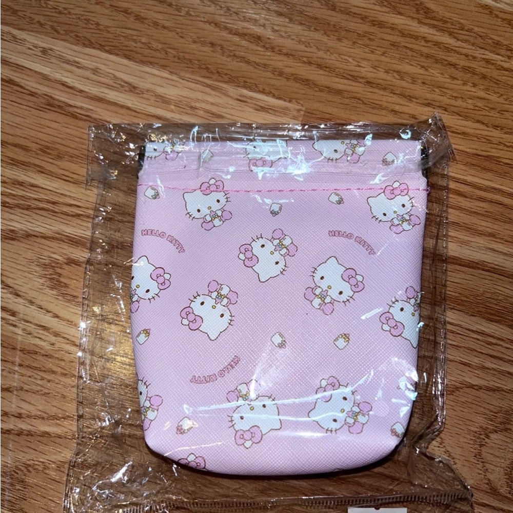 Hello Kitty coin purse